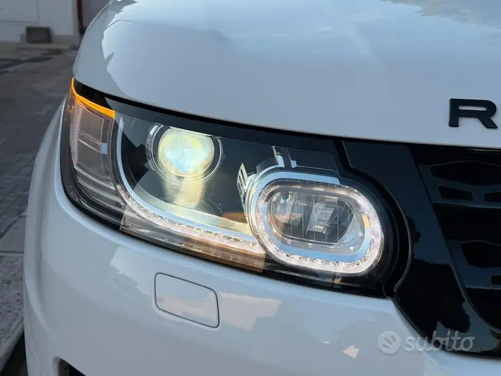 Land Rover Range Rover Sport 2013 photo 2