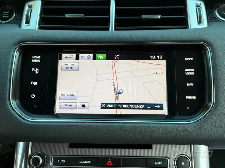 Land Rover Range Rover Sport 2013 photo 3