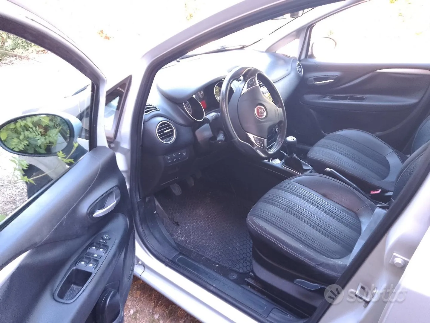 Fiat Grande Punto 2010 photo 3