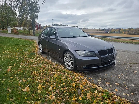 BMW 320D 2005 photo 2
