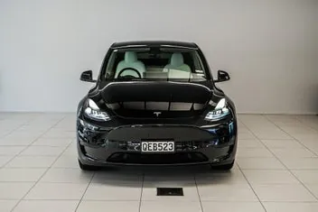 Tesla Model Y 2023 photo 3