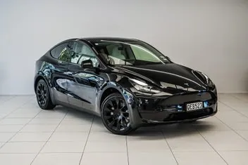 Tesla Model Y 2023 photo 2