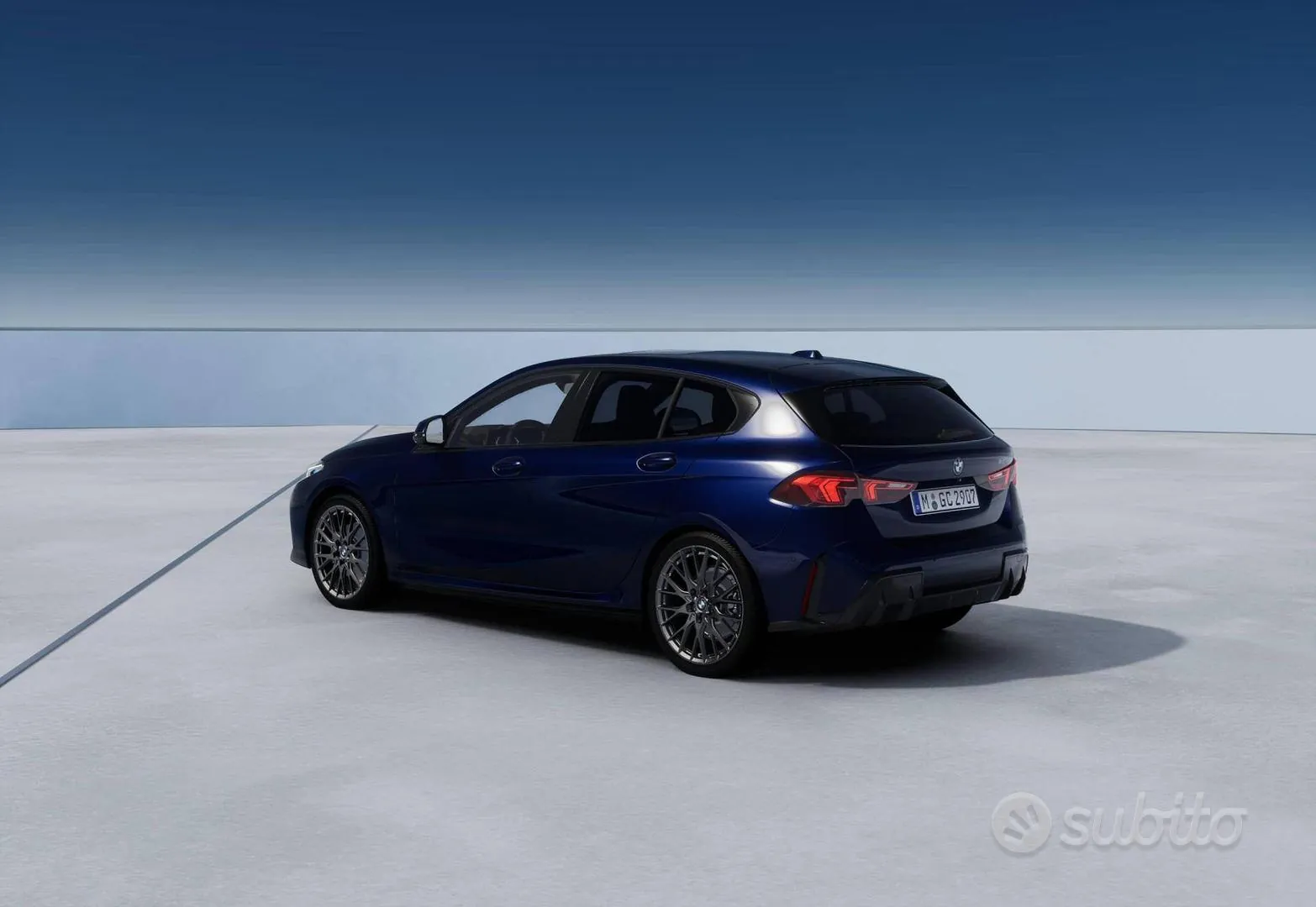 BMW 1 Series 2023 photo 2