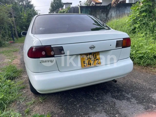 Nissan Sunny 1995 photo 2