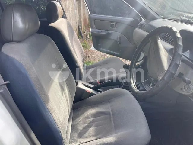 Nissan Sunny 1995 photo 3