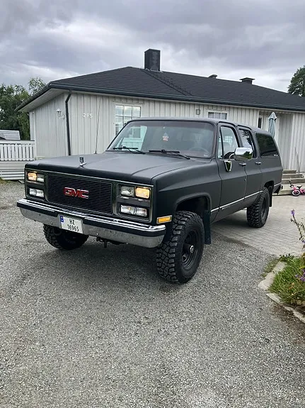 Chevrolet Suburban 1990 photo 2