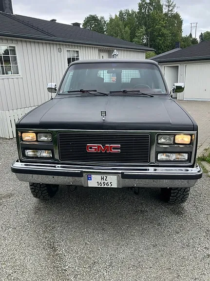 Chevrolet Suburban 1990 photo 3