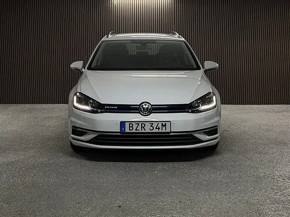 Volkswagen Golf I 2020 photo 2