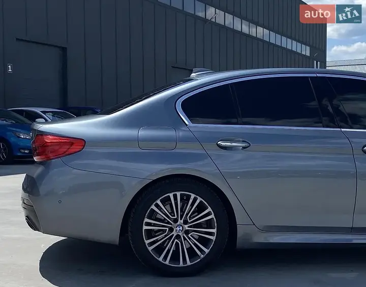 BMW 5 Series 2017 photo 5