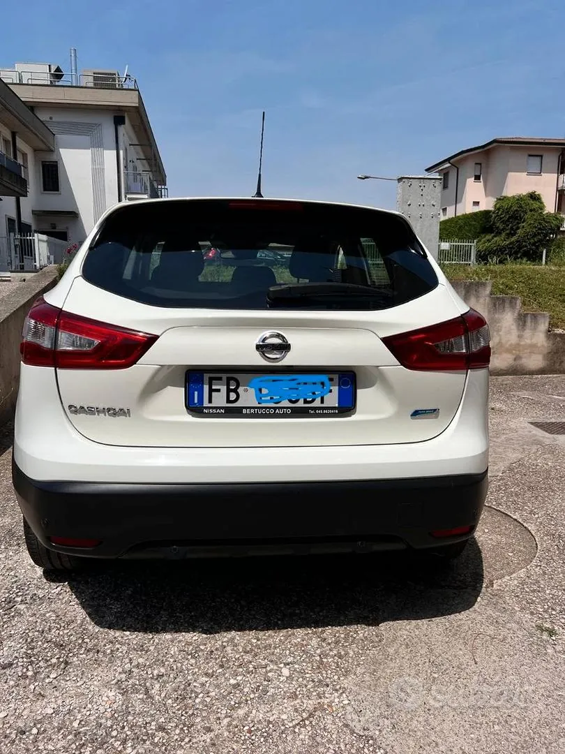Nissan Qashqai 2015 photo 3