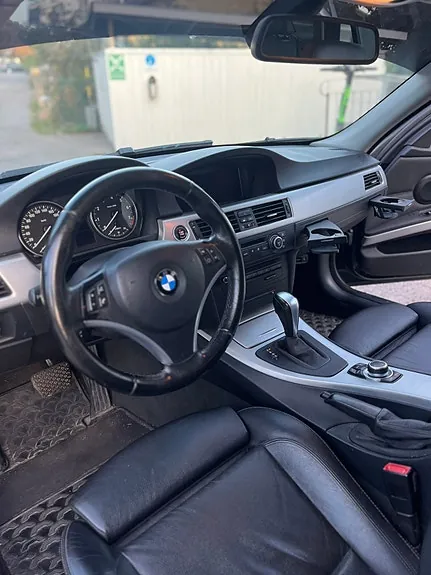 BMW 325I 2009 photo 5