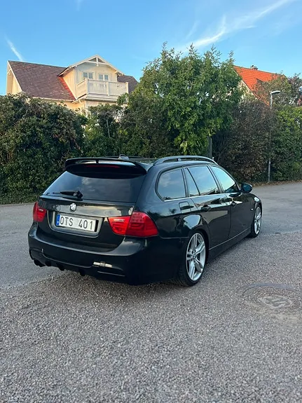 BMW 325I 2009 photo 2