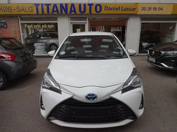Toyota Yaris 2017 photo 2
