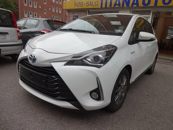 Toyota Yaris 2017 photo 3