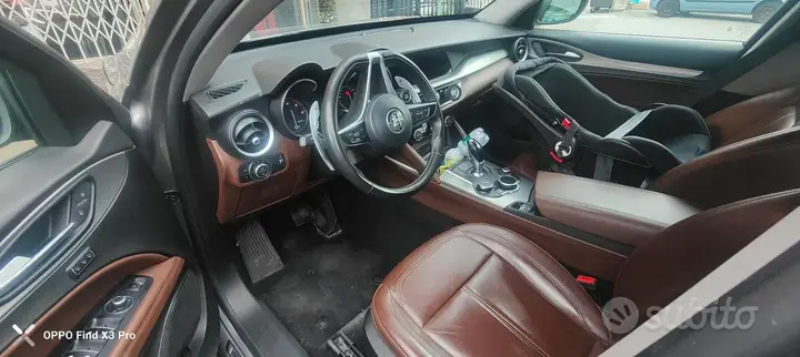 Alfa Romeo Stelvio 2017 photo 2