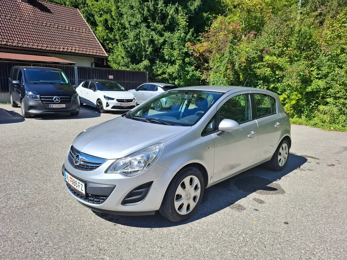 Opel Corsa 2011 photo 3