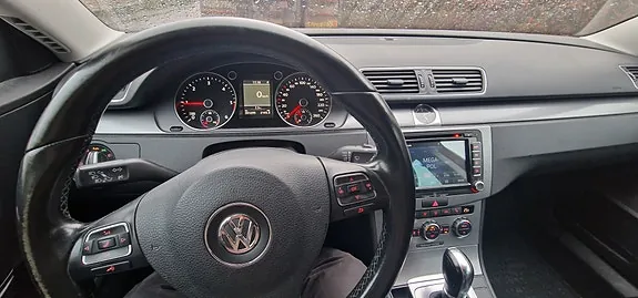 Volkswagen Passat 2012 photo 3
