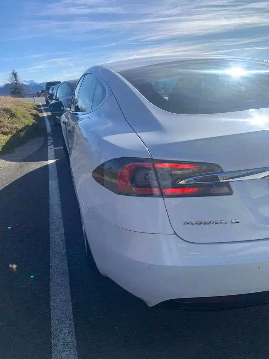 Tesla Model S 2017 photo 2