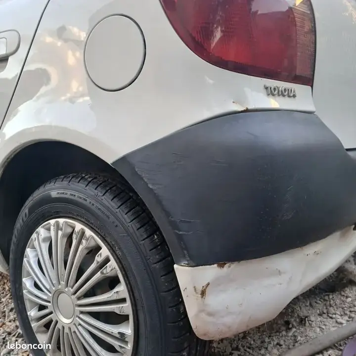 Toyota Yaris 2001 photo 3