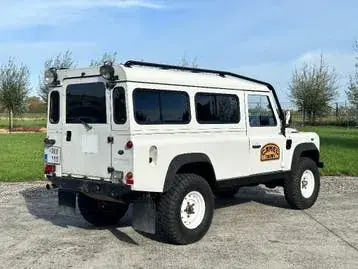 Land Rover Defender 1999 photo 3