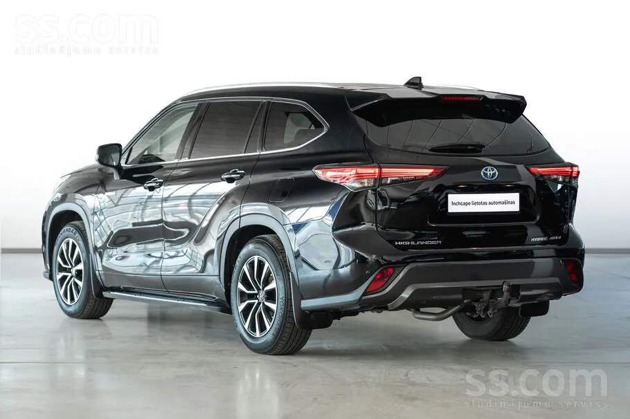 Toyota Highlander 2022 photo 3