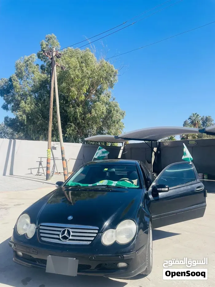 Mercedes-Benz C-Class 2002 photo 2