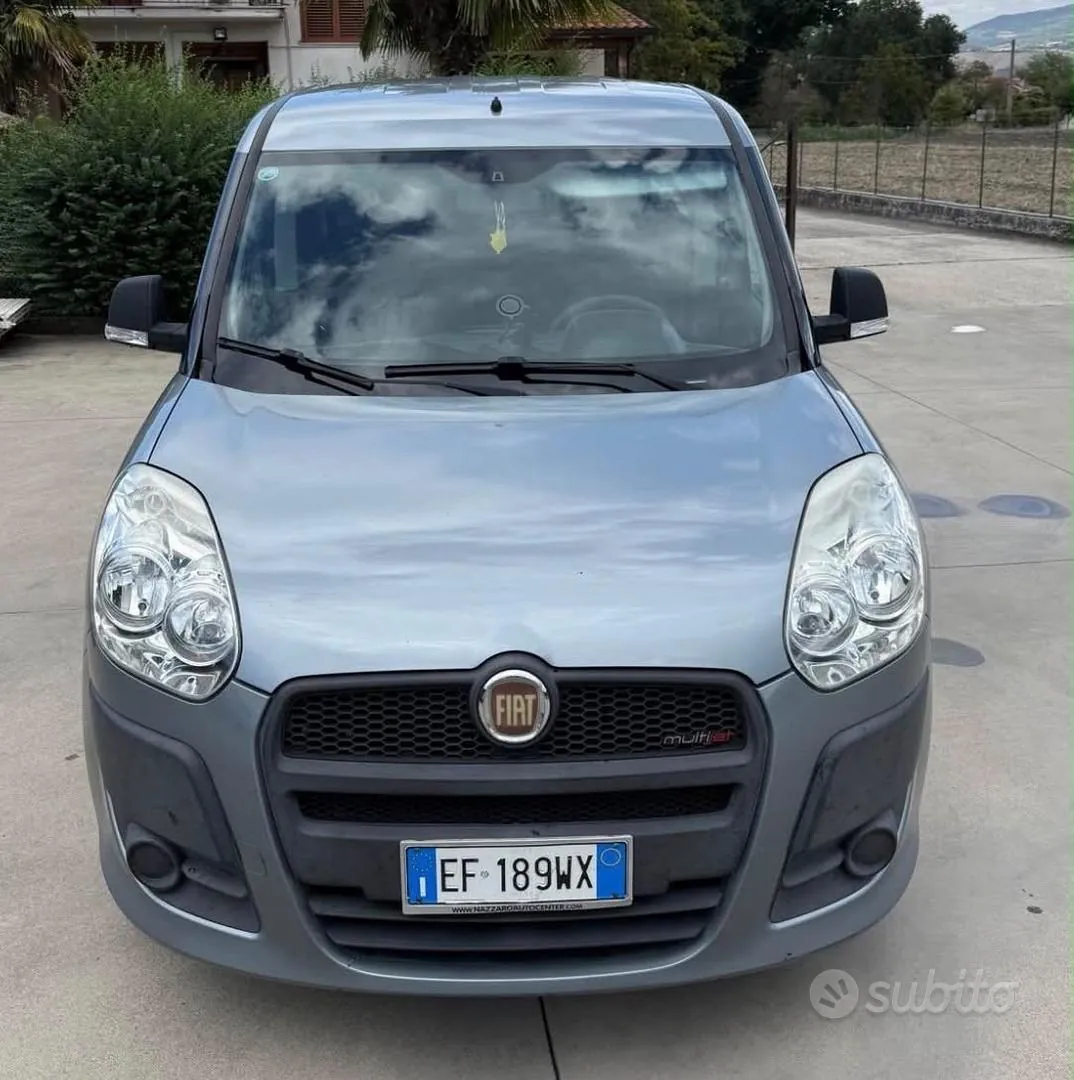 Fiat Doblo 2010 photo 2