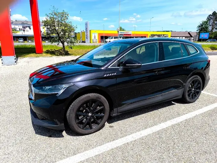 Skoda Enyaq 2022 photo 2
