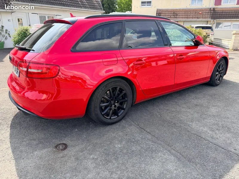 Audi A4 2014 photo 2