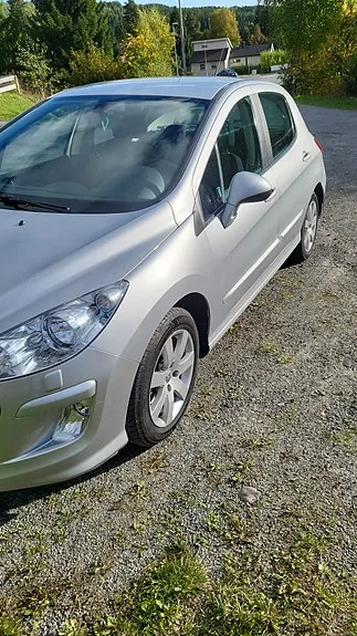 Peugeot 308 2010 photo 3