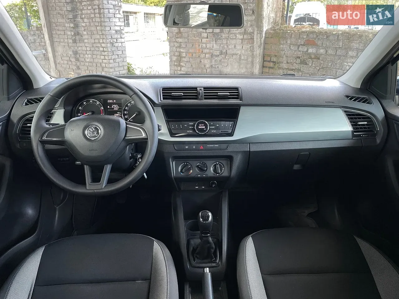 Skoda Fabia 2016 photo 2