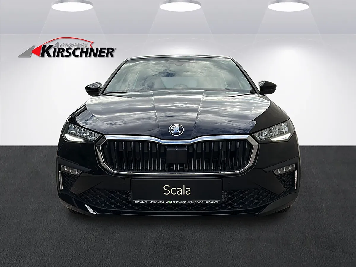 Skoda Scala photo 2