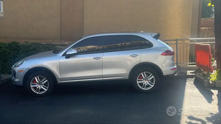 Porsche Cayenne 2016 photo 2