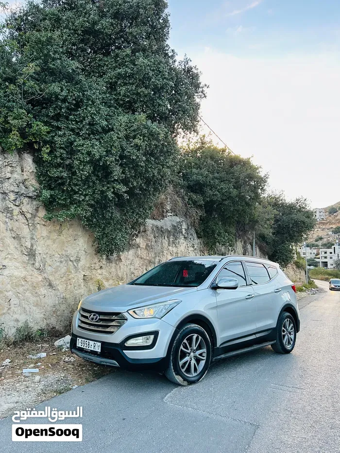 Hyundai Santa Fe 2013 photo 2