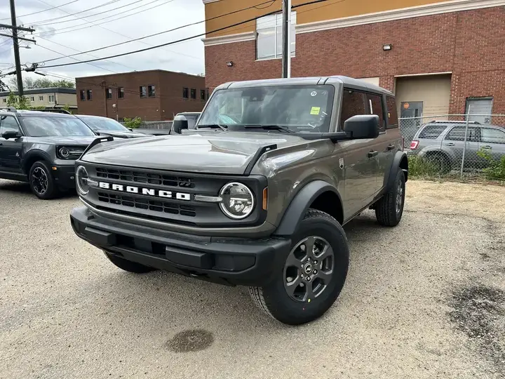 Ford Bronco 2026 photo 2