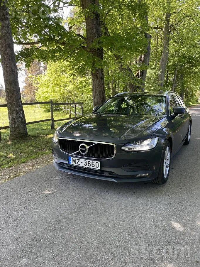 Volvo V90