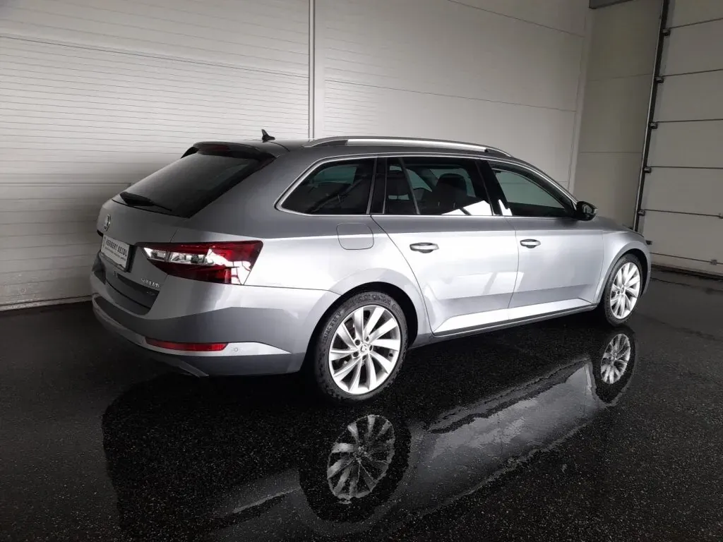 Skoda Superb 2016 photo 2