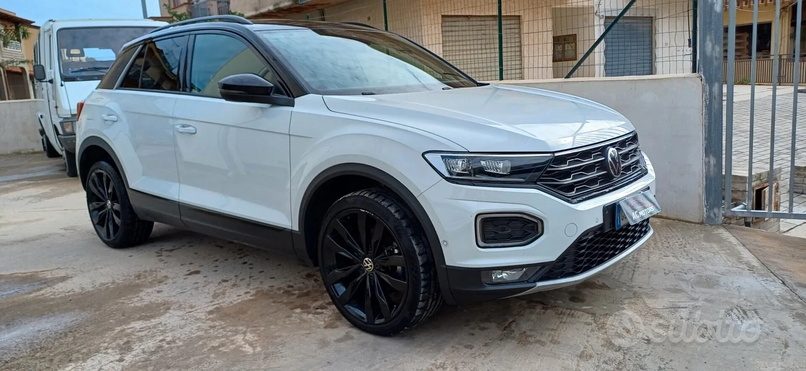 Volkswagen T-Roc 2020 photo 2