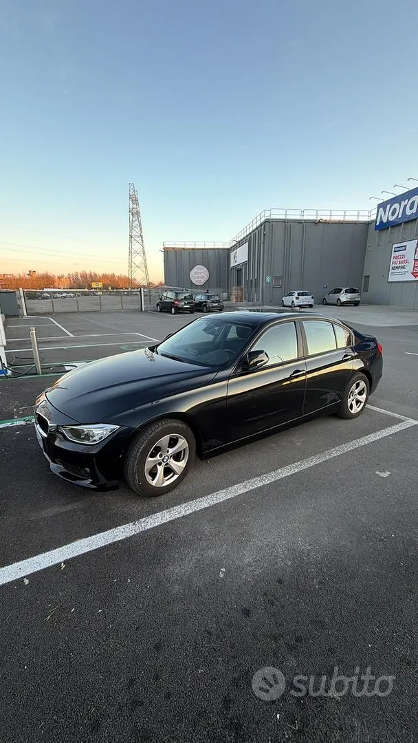BMW 320D 2012 photo 2