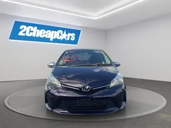 Toyota Vitz 2015 photo 3