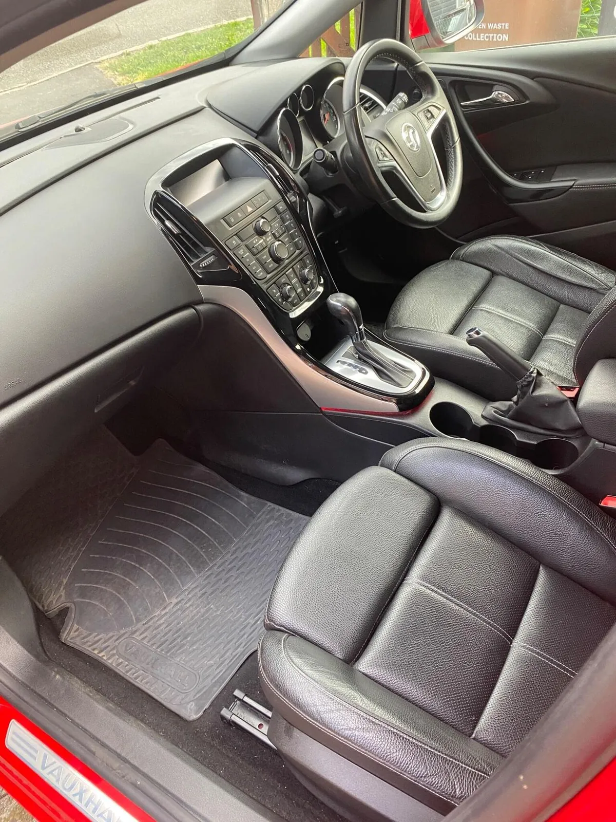 Vauxhall Astra 2015 photo 5