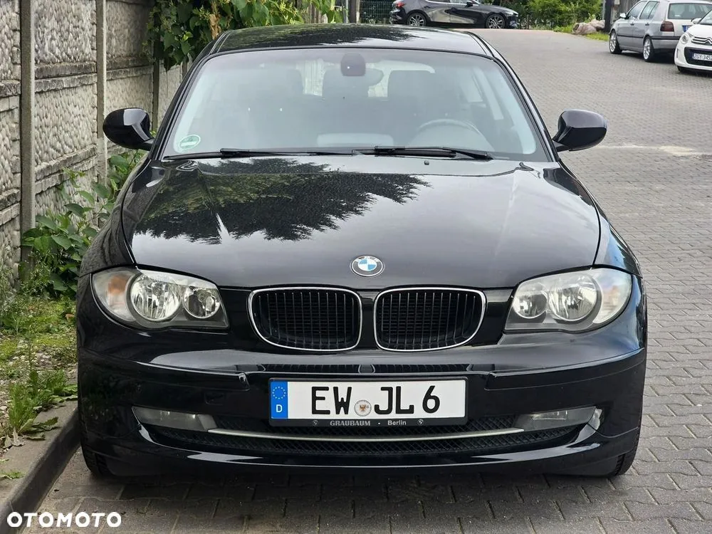 BMW 1 Series 2012 photo 2