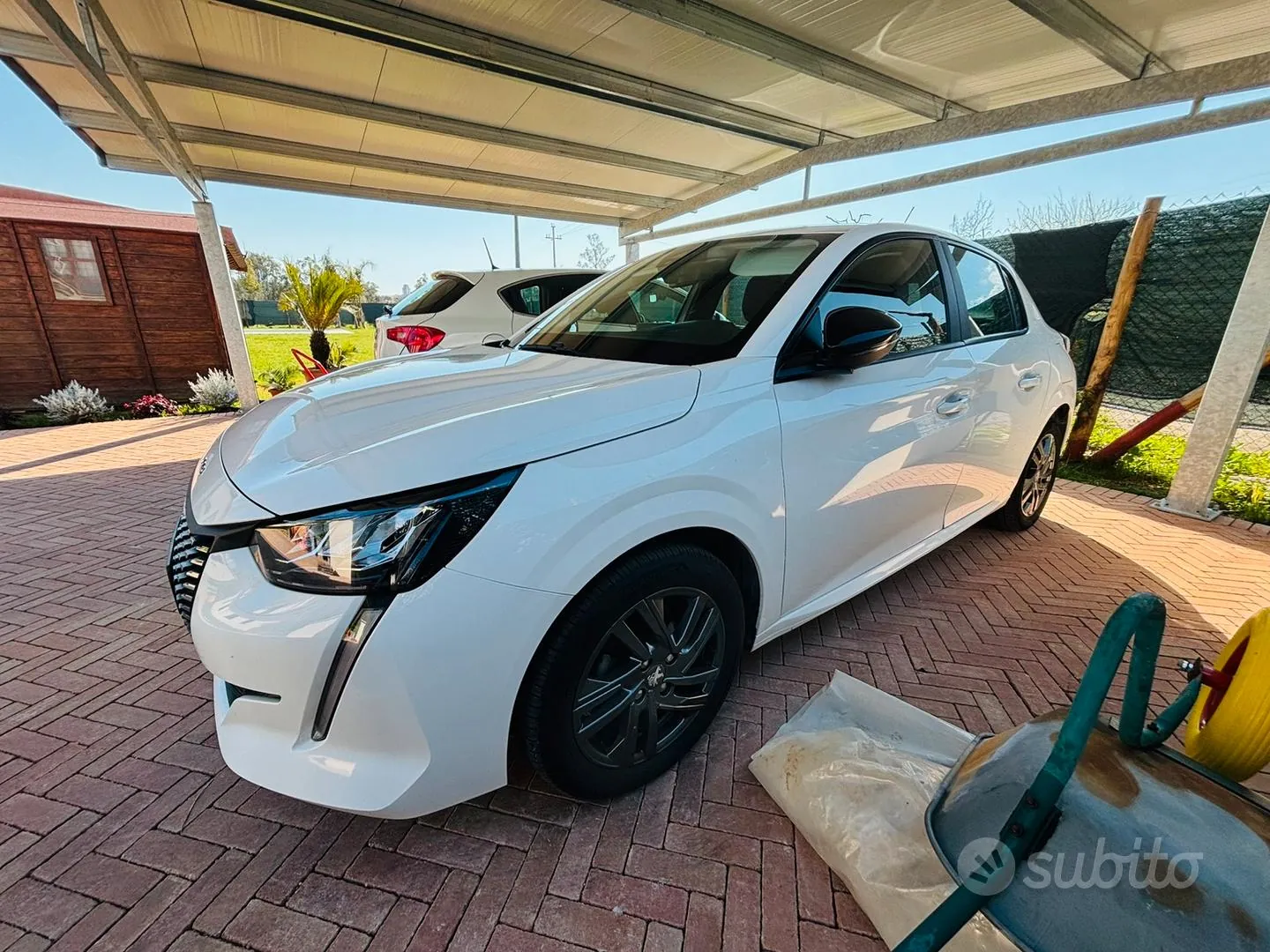 Peugeot 208 2022 photo 2