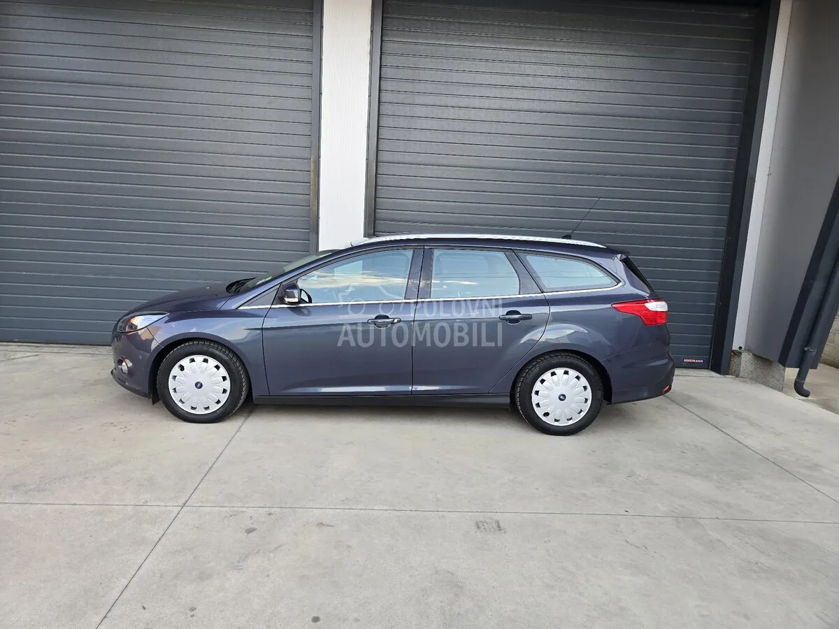 Ford Focus 2013 photo 2