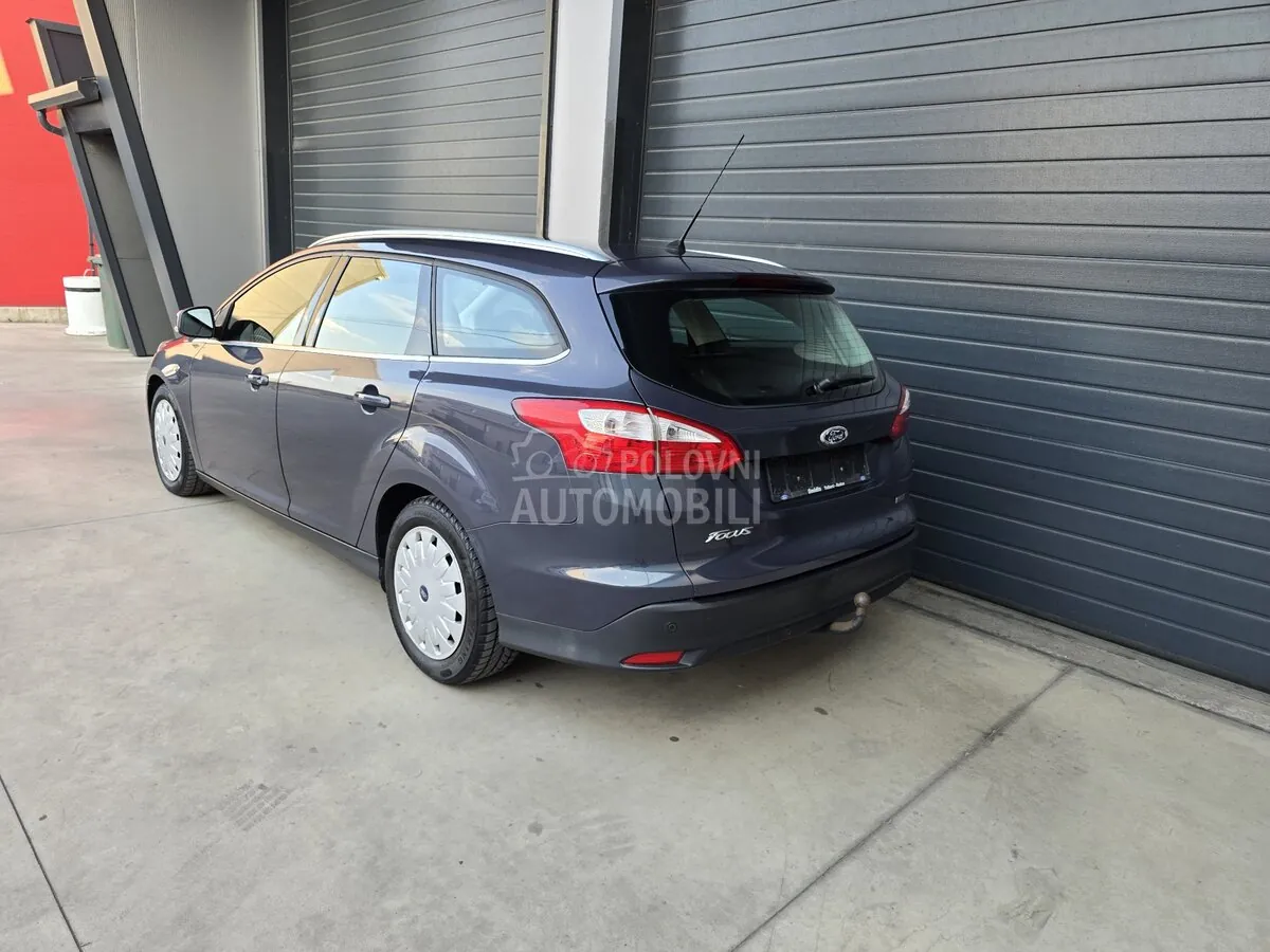 Ford Focus 2013 photo 3