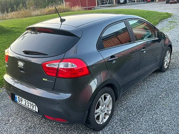 Kia Rio 2013 photo 5