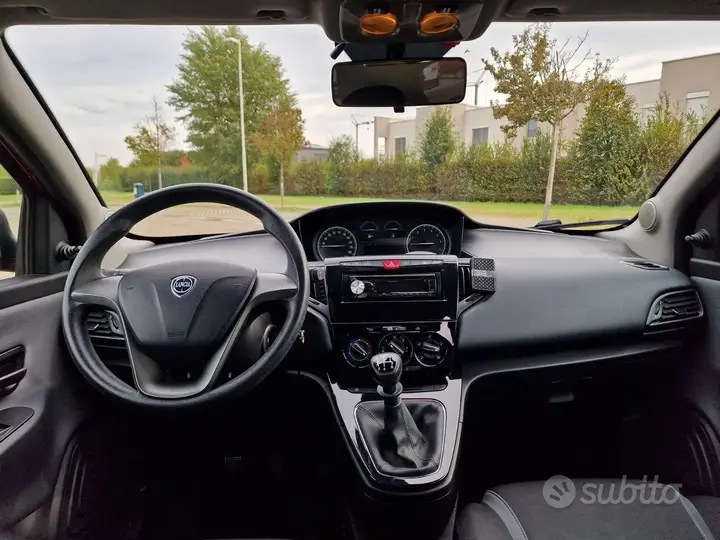 Lancia Ypsilon 2017 photo 4