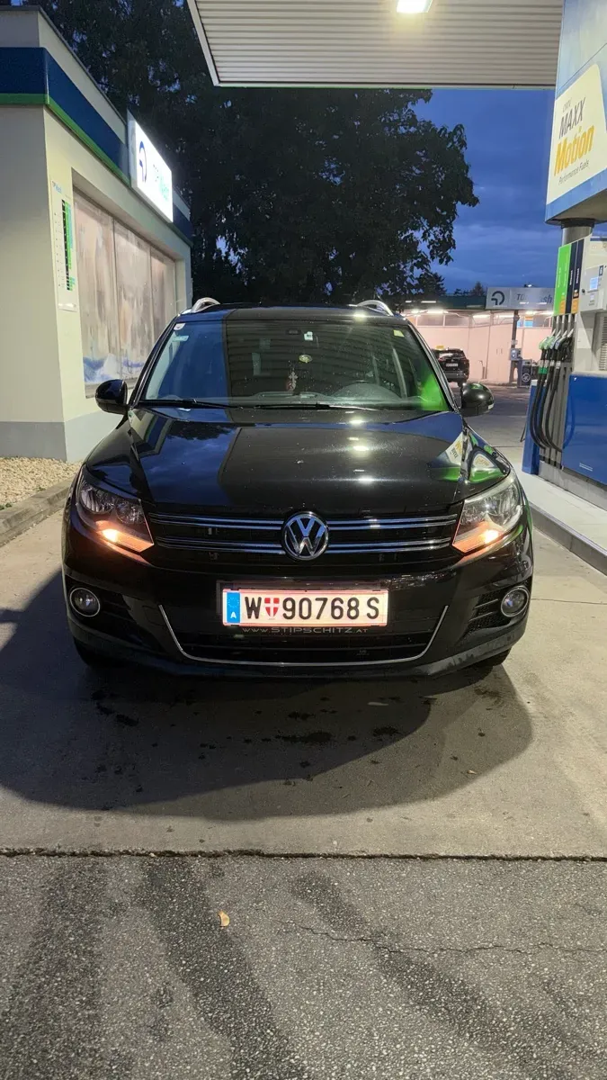 Volkswagen Tiguan 2012 photo 2