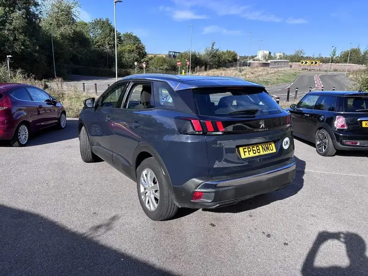 Peugeot 3008 2019 photo 4