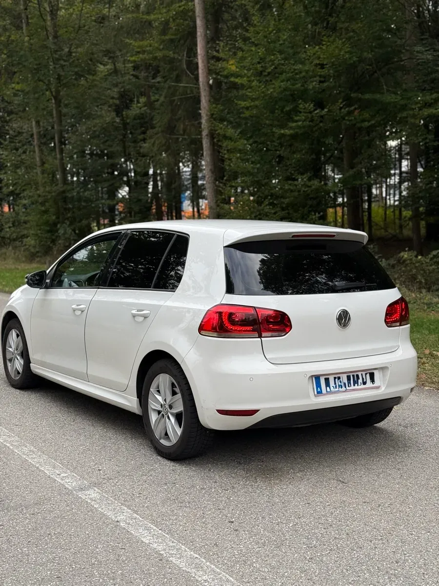 Volkswagen Golf 2012 photo 3
